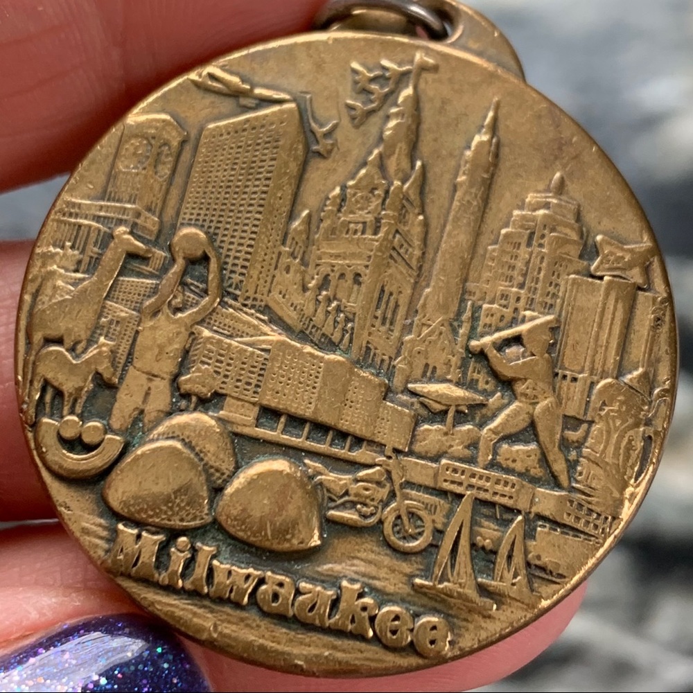 ❤️Vintage❤️Milwaukee❤️Heavy thick BRASS keychain